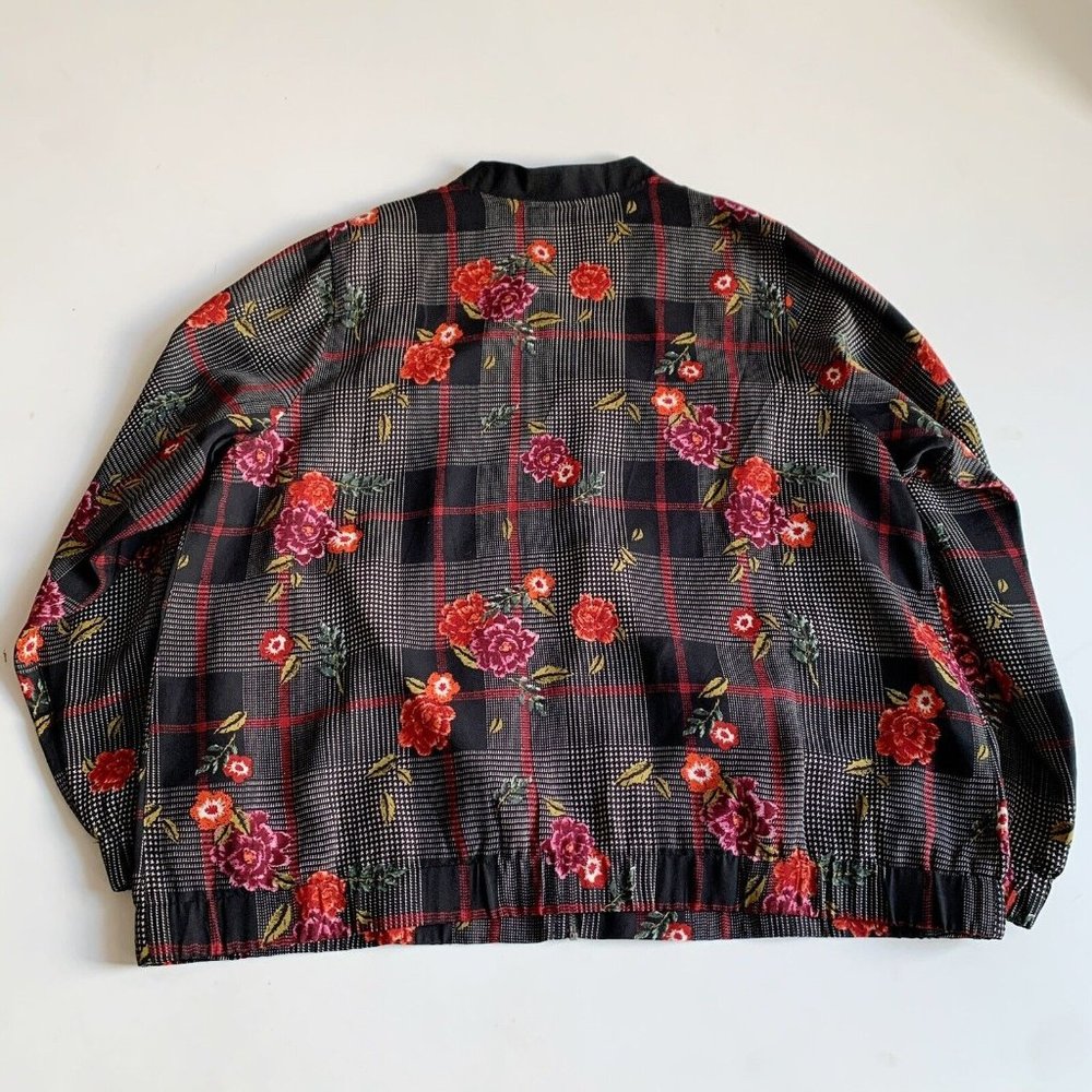 CJ Banks NWT Bomber Jacket Lightweight Floral Plaid Size 1X - Picture 2 of 6
